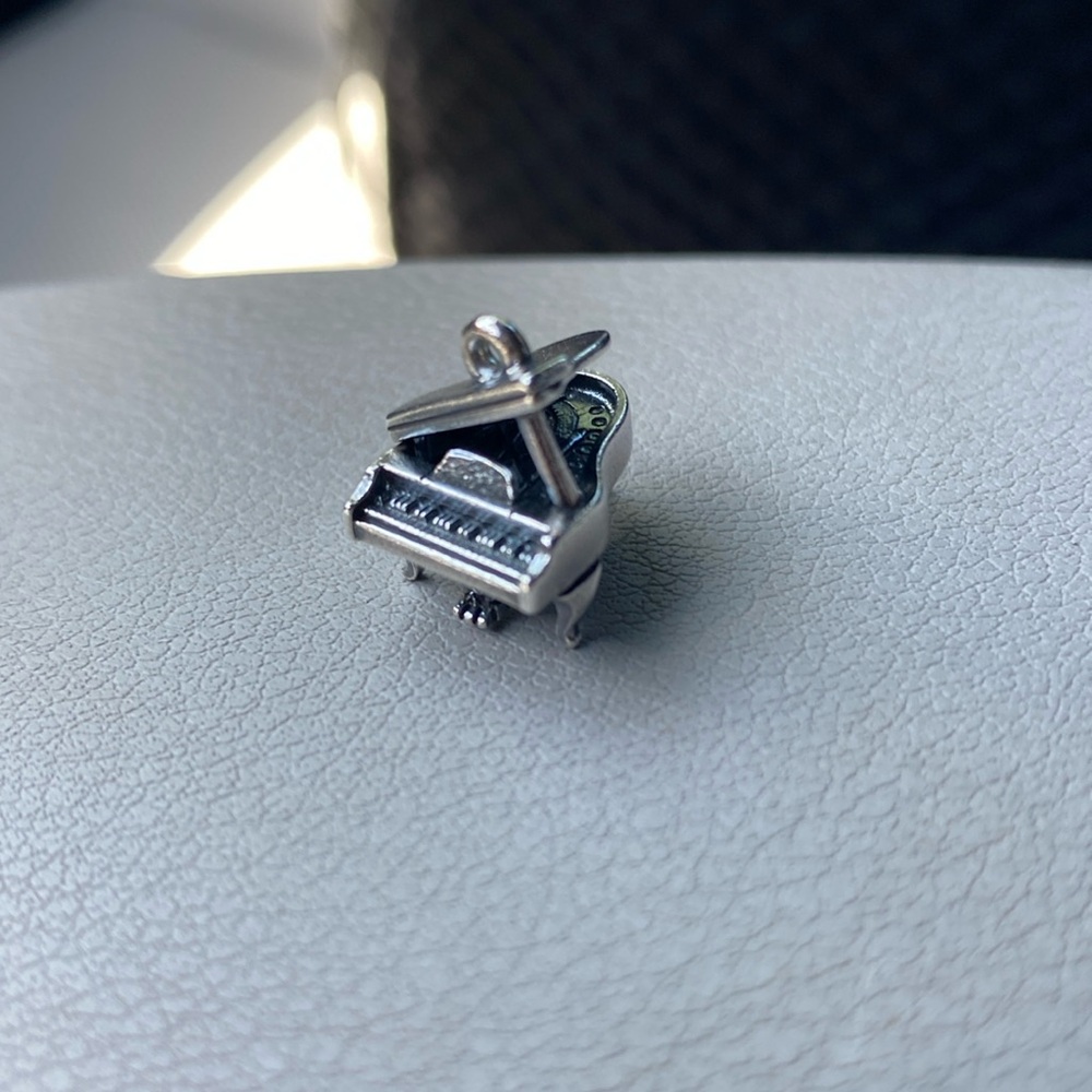 James Avery Silver Retired Piano Charm